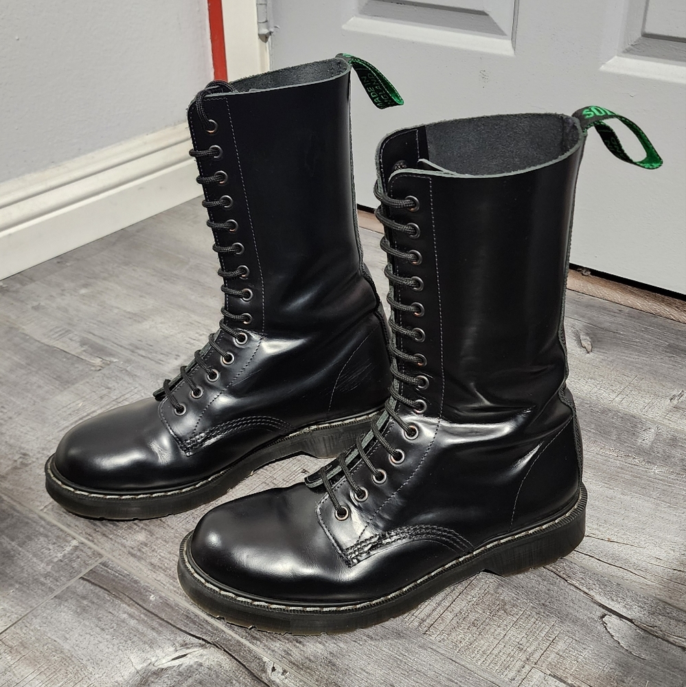 Solovair Derby 14 Eyelet Boots Dr. Martens style